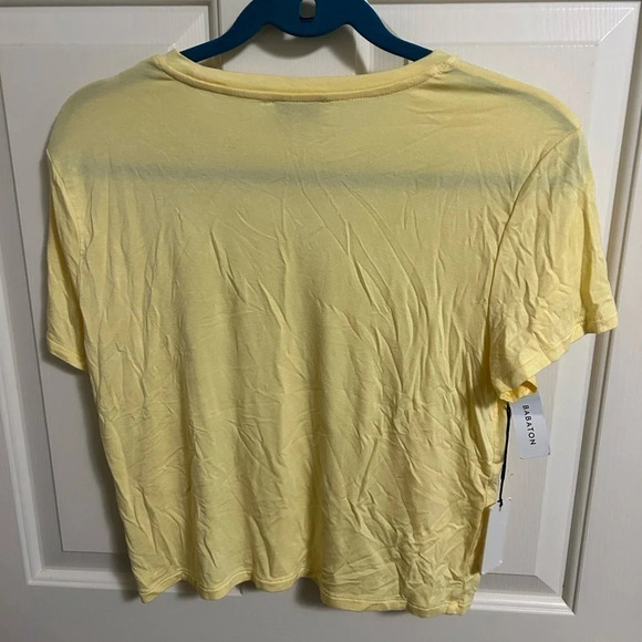 Aritizia Babaton Softest Yellow Everyday Cropped Tee Size Large NWT - Picture 4 of 5